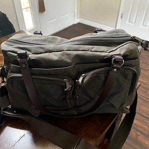 Filson 48-Hour Tin Cloth Duffel Bag - 34.5L  in Otter Green